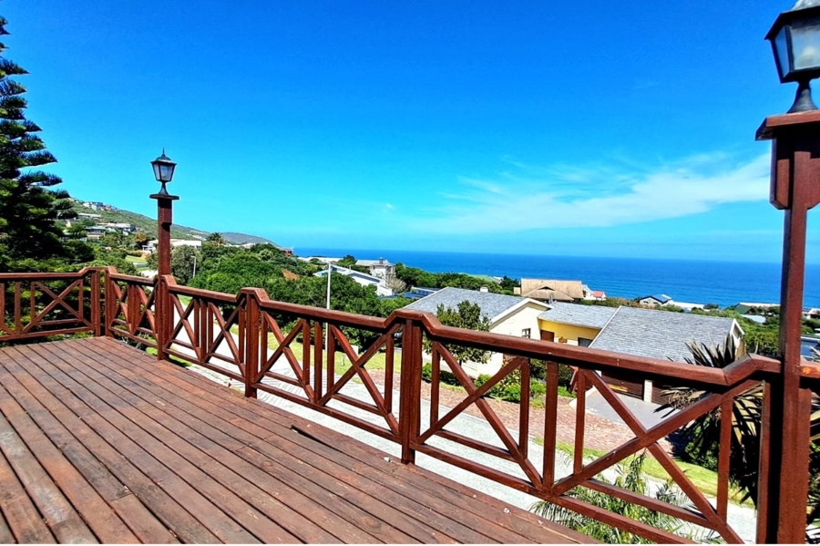 6 Bedroom Property for Sale in Brenton On Sea Western Cape